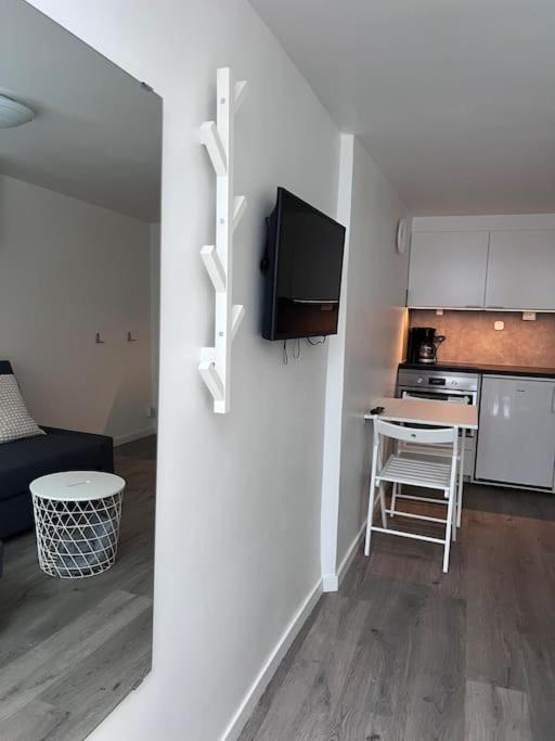 Ferienwohnung Laegenhet Med Egen Ingang. Sundsvall Exterior foto